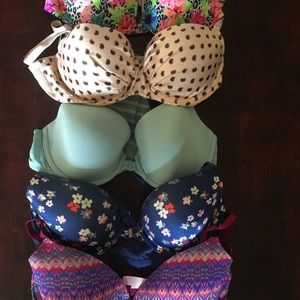 Pink/aerie bras